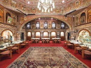 Frescoes in the haveli, some of which date to the 1800.