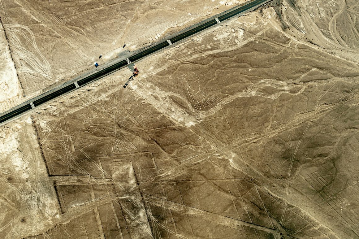 Mysterious Nazca Lines in Peru. Could people have used balloons to make them? | Image: Alexander Schimmeck