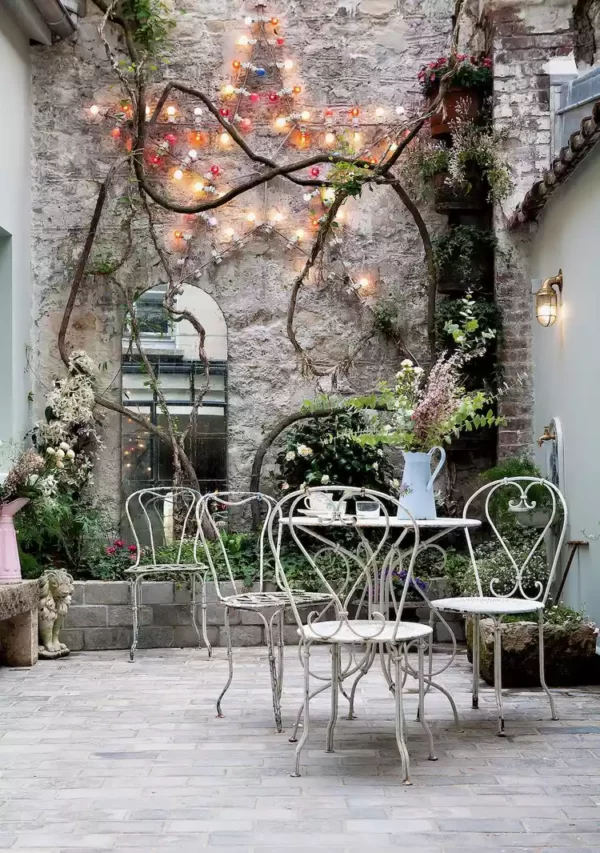french style courtyard