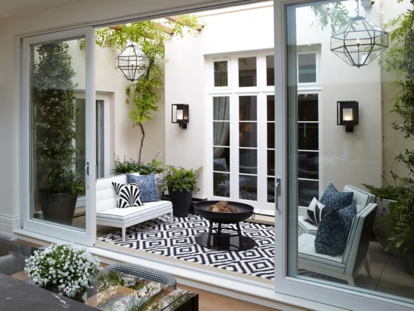vertical space courtyard